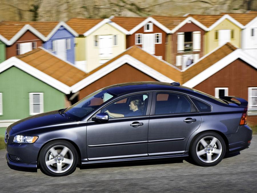  Volvo S40 R-Design 2008 года  (фото 15 из 18)